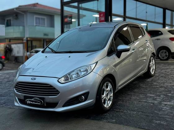 FORD FIESTA 1.5 SE HATCH 16V FLEX 4P MANUAL FORD FIESTA 1.5 SE HATCH 16V FLEX 4P MANUAL